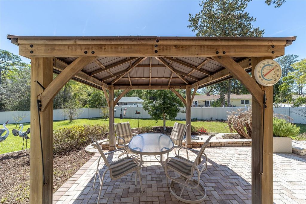 Image 33 of property listing at 4996 NE 14TH PLACE, Ocala, FL 34470