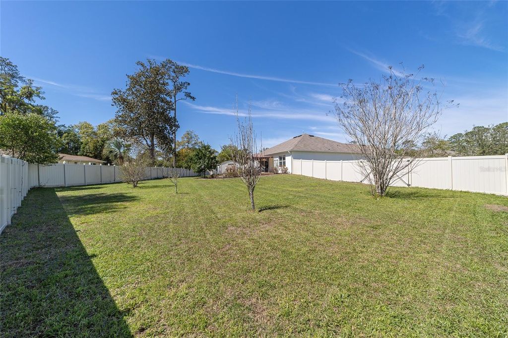 Image 38 of property listing at 4996 NE 14TH PLACE, Ocala, FL 34470