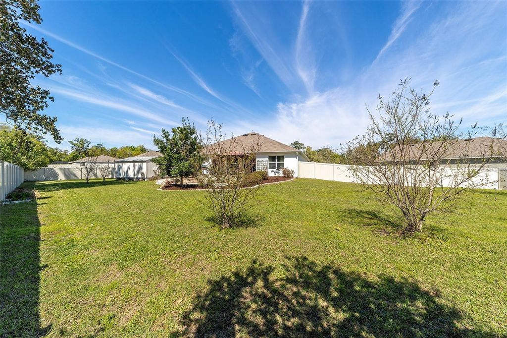 Image 39 of property listing at 4996 NE 14TH PLACE, Ocala, FL 34470