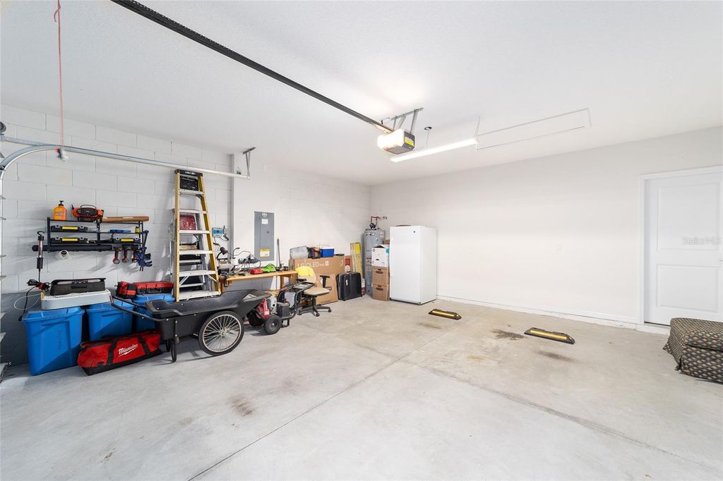 Image 42 of property listing at 4996 NE 14TH PLACE, Ocala, FL 34470