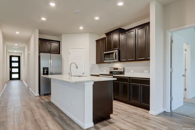 3017 Hess, Schertz, TX 78154