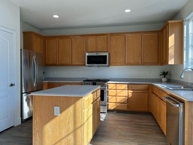 2150 N Rosendo Avenue, Fresno, CA 93722