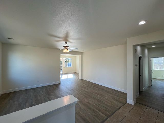 2150 N Rosendo Avenue, Fresno, CA 93722