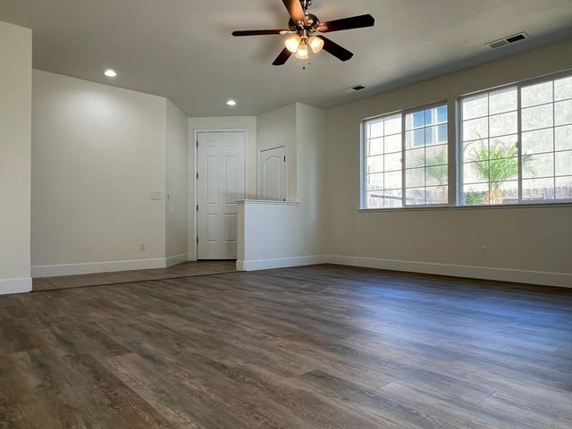 2150 N Rosendo Avenue, Fresno, CA 93722