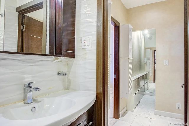 76-36 113 Street 6F, Forest Hills, NY 11375