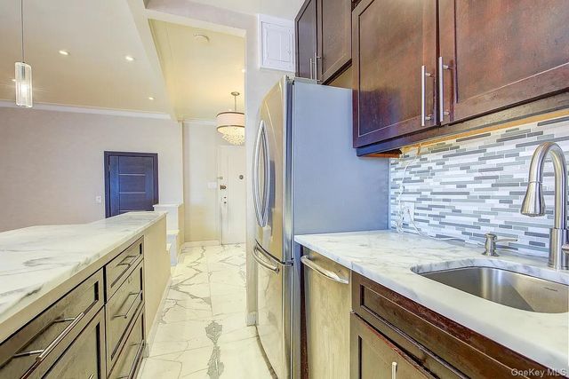 76-36 113 Street 6F, Forest Hills, NY 11375