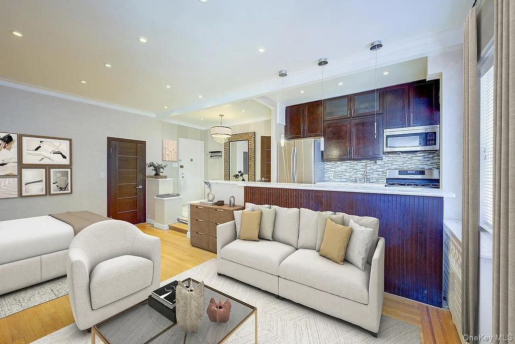 76-36 113 Street 6F, Forest Hills, NY 11375