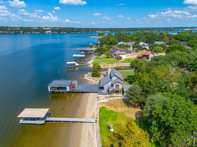 4500 Sherry Court, Granbury, TX 76049