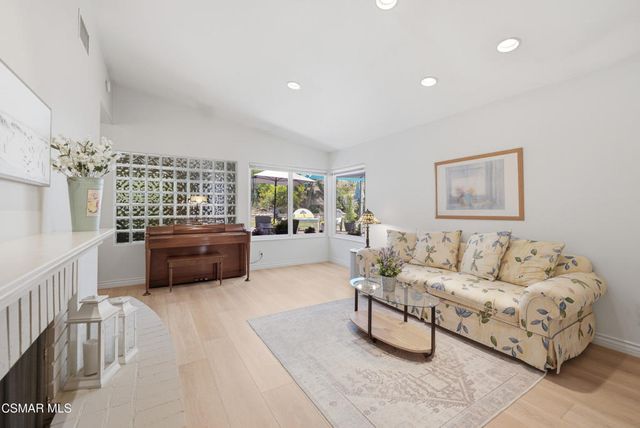 6547 Pinion Street, Oak Park, CA 91377