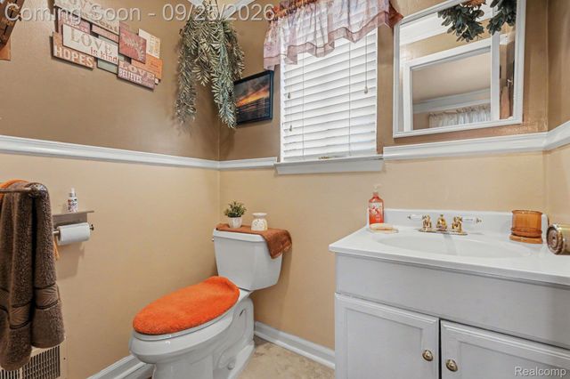 38729 Northfield Avenue, Livonia, MI 48150