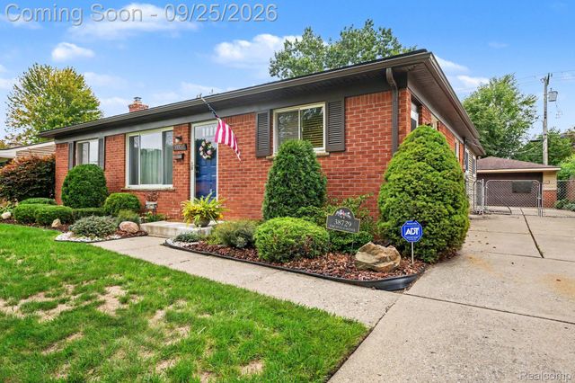 38729 Northfield Avenue, Livonia, MI 48150