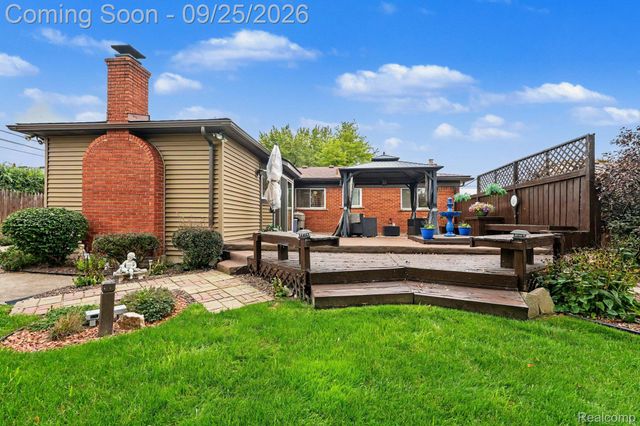 38729 Northfield Avenue, Livonia, MI 48150