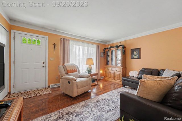 38729 Northfield Avenue, Livonia, MI 48150