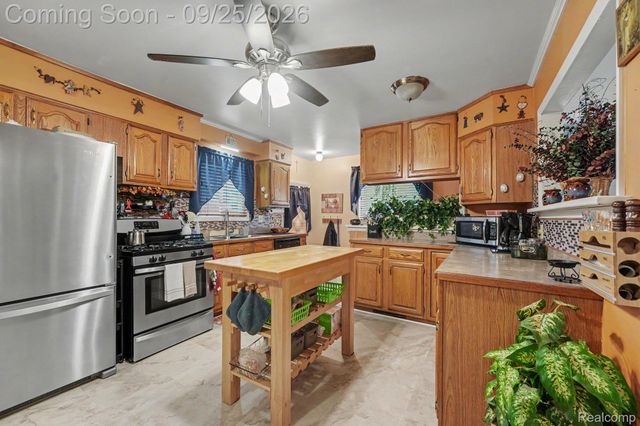 38729 Northfield Avenue, Livonia, MI 48150