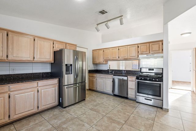 1081 Cypress Court SE, Los Lunas, NM 87031