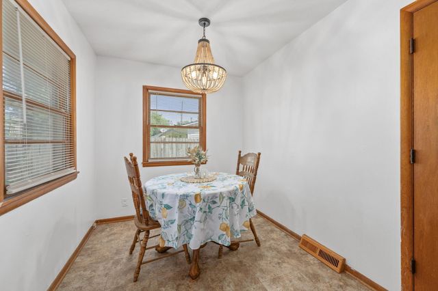 615 N Redbarn, Wichita, KS 67212