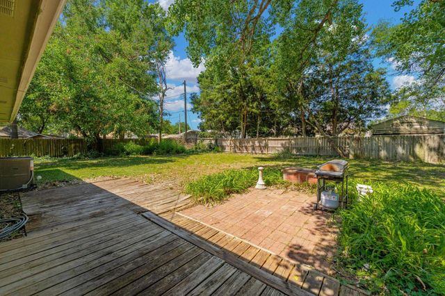 615 N Redbarn, Wichita, KS 67212