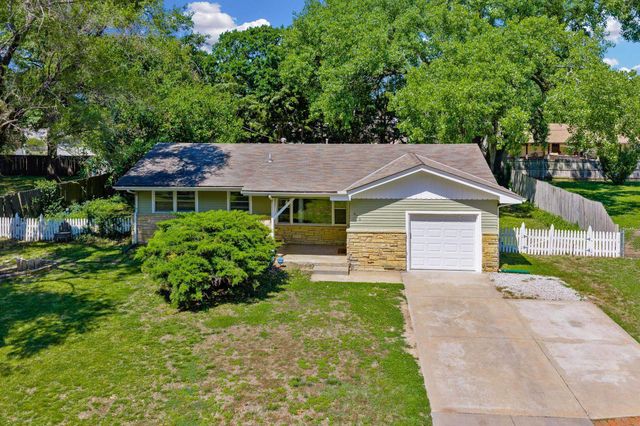 615 N Redbarn, Wichita, KS 67212