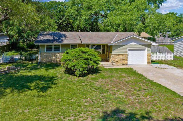 615 N Redbarn, Wichita, KS 67212