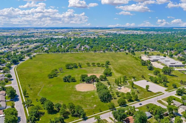 615 N Redbarn, Wichita, KS 67212