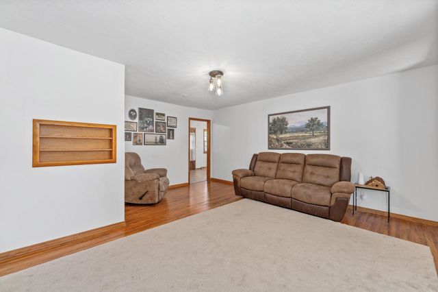 615 N Redbarn, Wichita, KS 67212