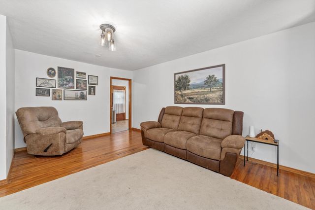 615 N Redbarn, Wichita, KS 67212