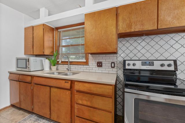 615 N Redbarn, Wichita, KS 67212