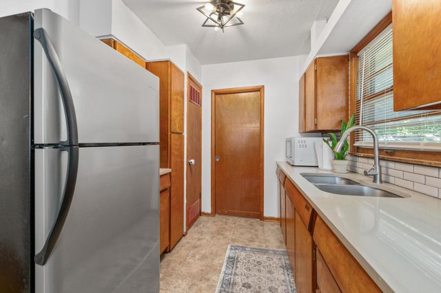 615 N Redbarn, Wichita, KS 67212