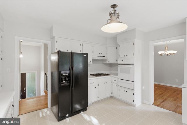8104 HAWTHORNE CT, Bethesda, MD 20817