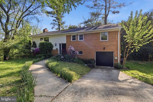 8104 HAWTHORNE CT, Bethesda, MD 20817