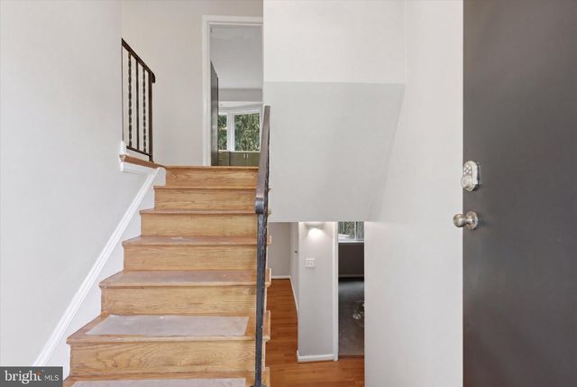 8104 HAWTHORNE CT, Bethesda, MD 20817