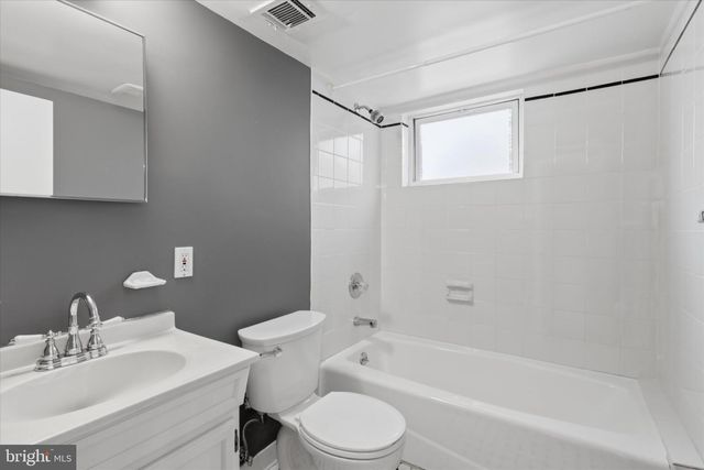 8104 HAWTHORNE CT, Bethesda, MD 20817