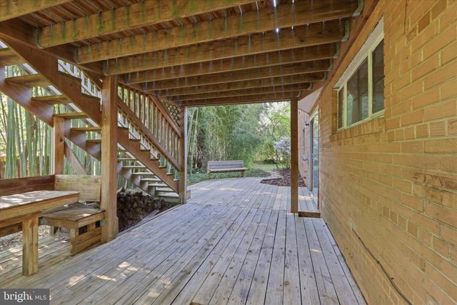 8104 HAWTHORNE CT, Bethesda, MD 20817