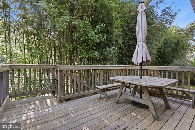 8104 HAWTHORNE CT, Bethesda, MD 20817