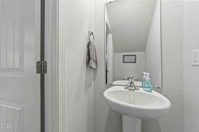 40 Nandina Lane, Youngsville, NC 27596