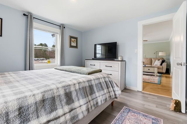 182 S Main Street, Newton, NH 03858
