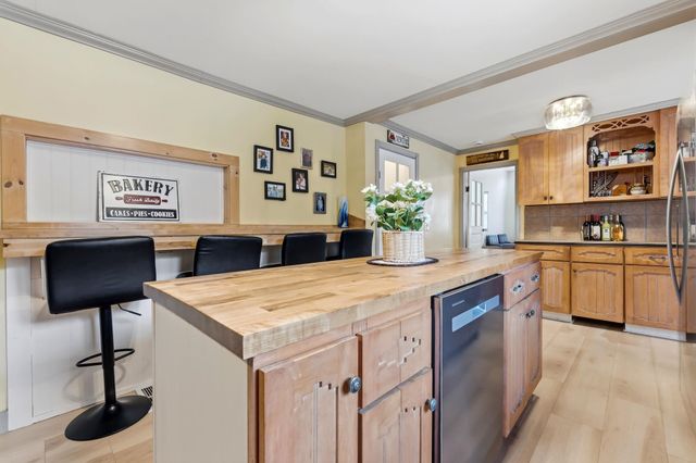 182 S Main Street, Newton, NH 03858