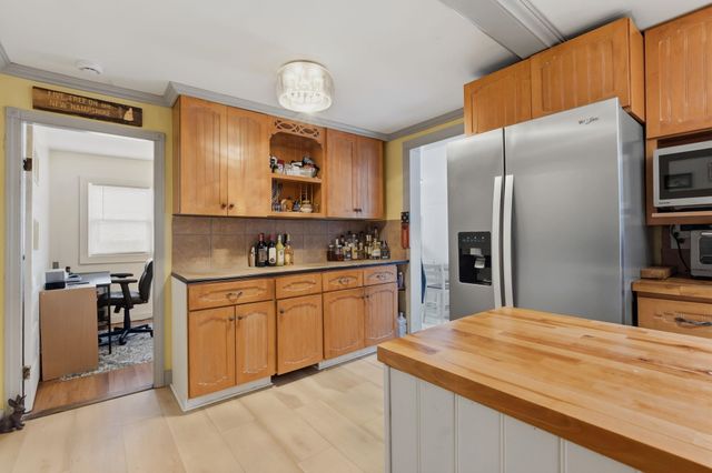 182 S Main Street, Newton, NH 03858
