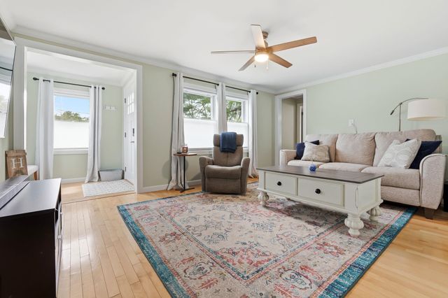 182 S Main Street, Newton, NH 03858