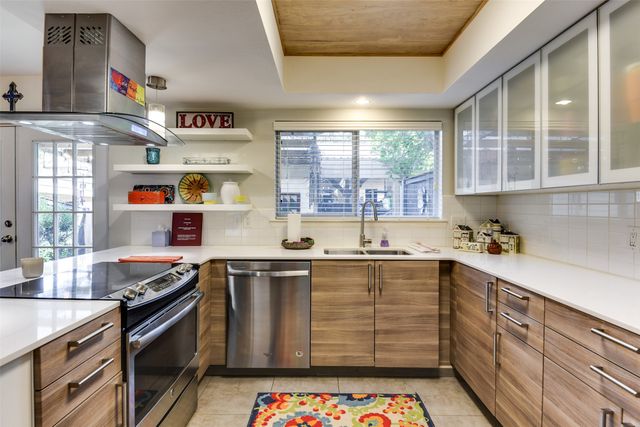 326 E Westview Terrace, Arlington, TX 76013