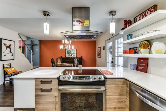 326 E Westview Terrace, Arlington, TX 76013