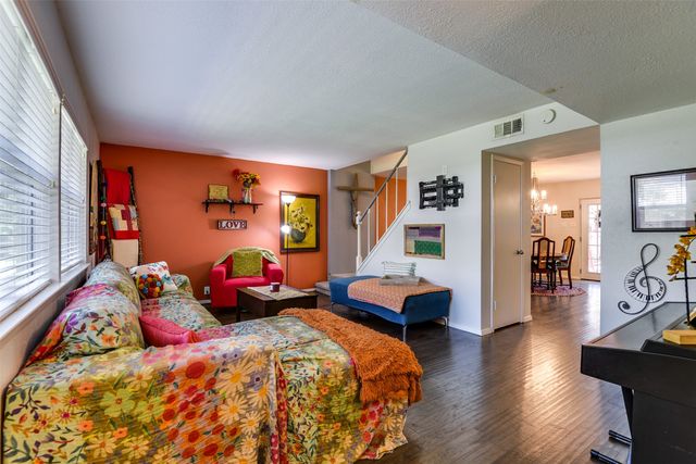 326 E Westview Terrace, Arlington, TX 76013