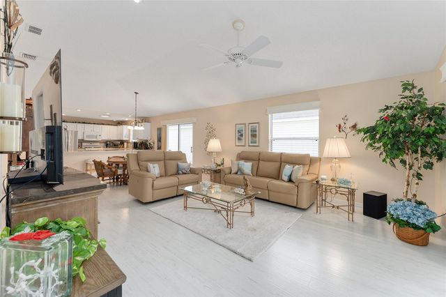 585 LACY PLACE, The Villages, FL 32162