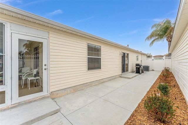 585 LACY PLACE, The Villages, FL 32162