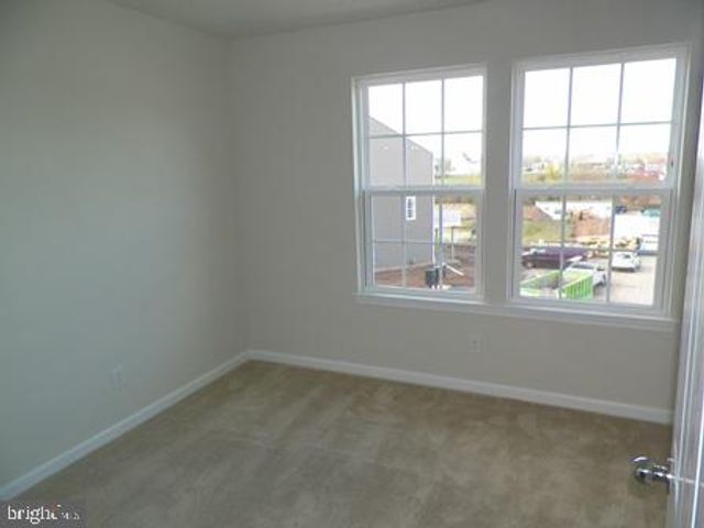 1720 BEACON LN, Warrington, PA 18976