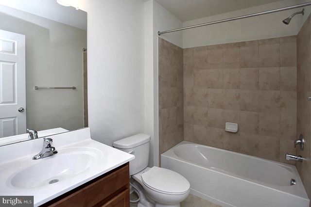 1720 BEACON LN, Warrington, PA 18976