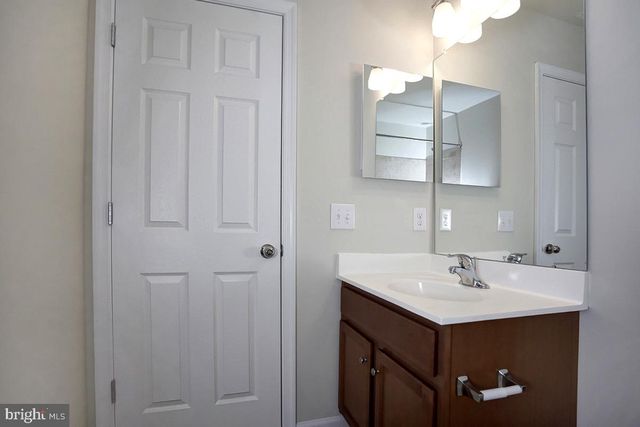 1720 BEACON LN, Warrington, PA 18976