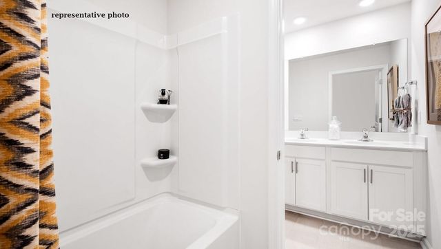 5536 Pamplona Way, Charlotte, NC 28214