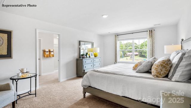 5536 Pamplona Way, Charlotte, NC 28214