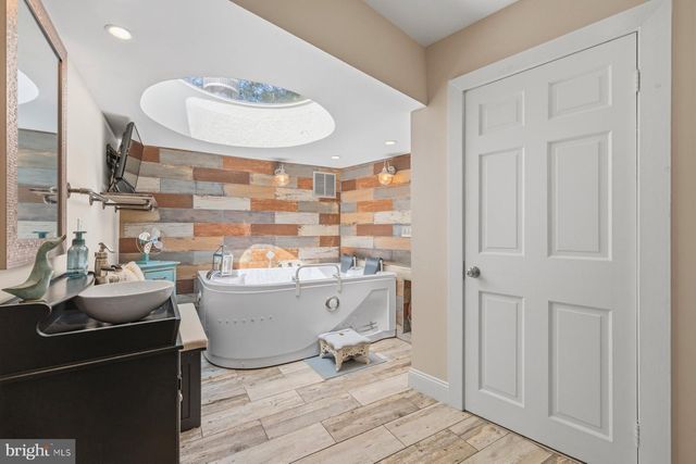 3707 EAST WEST HWY, Chevy Chase, MD 20815